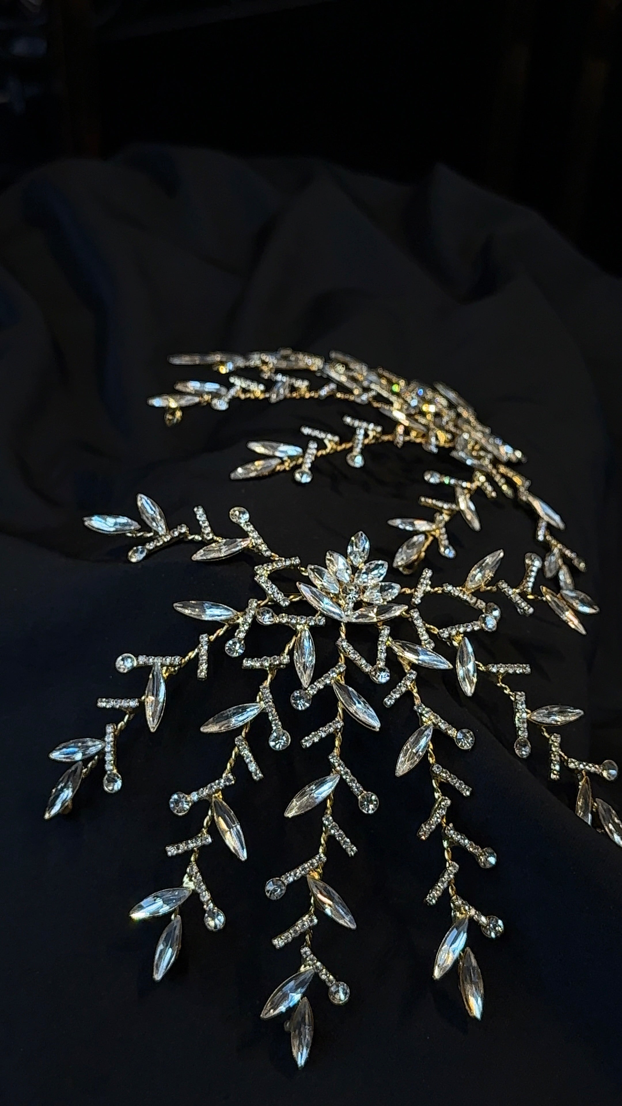 Style Q7 | Headpiece Rental