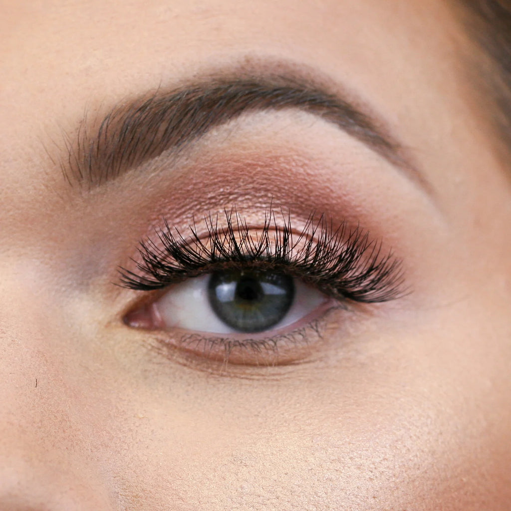 Natural Lashesرموش طبيعية