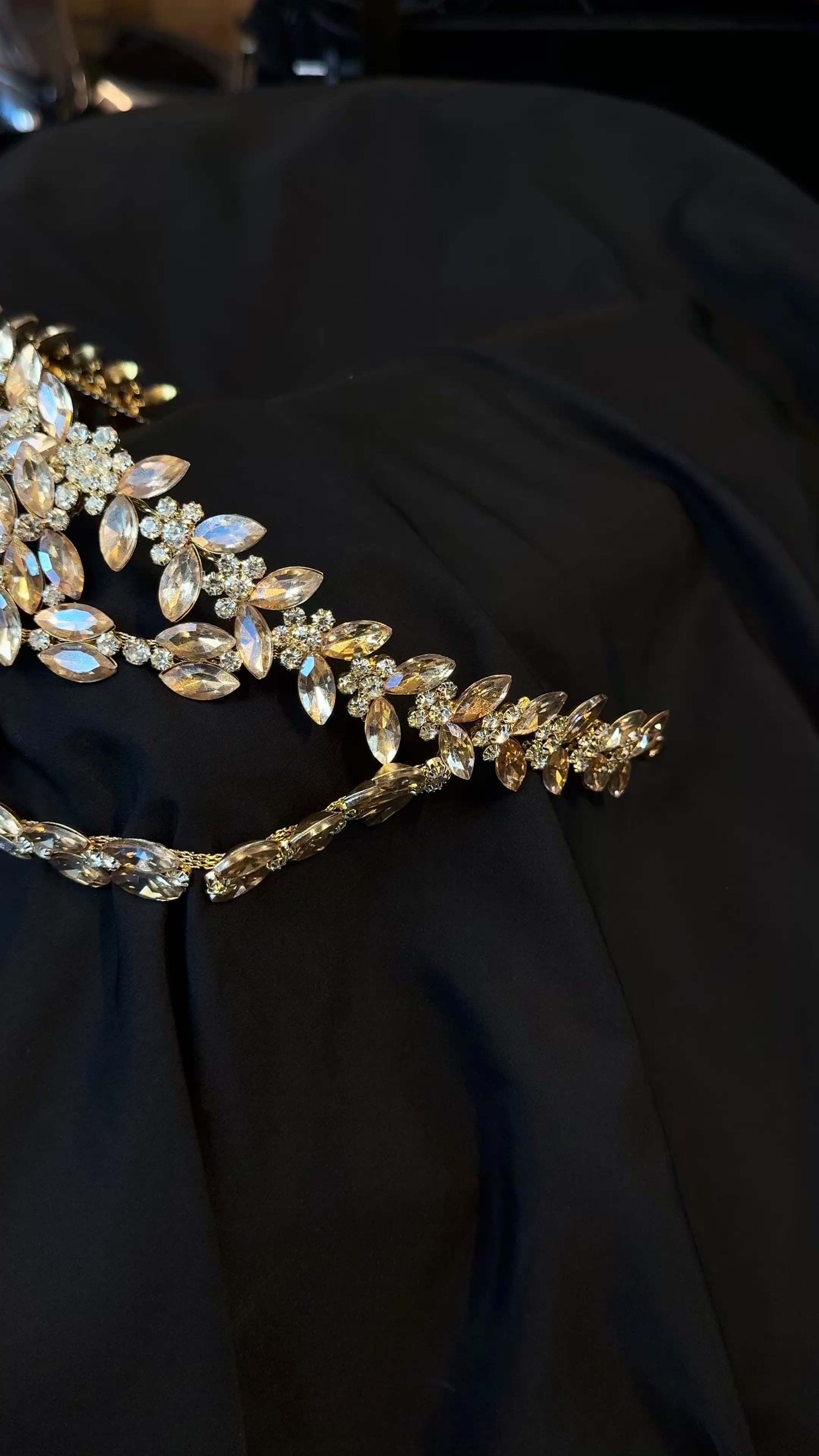 Style Q1 | Headpiece Rental