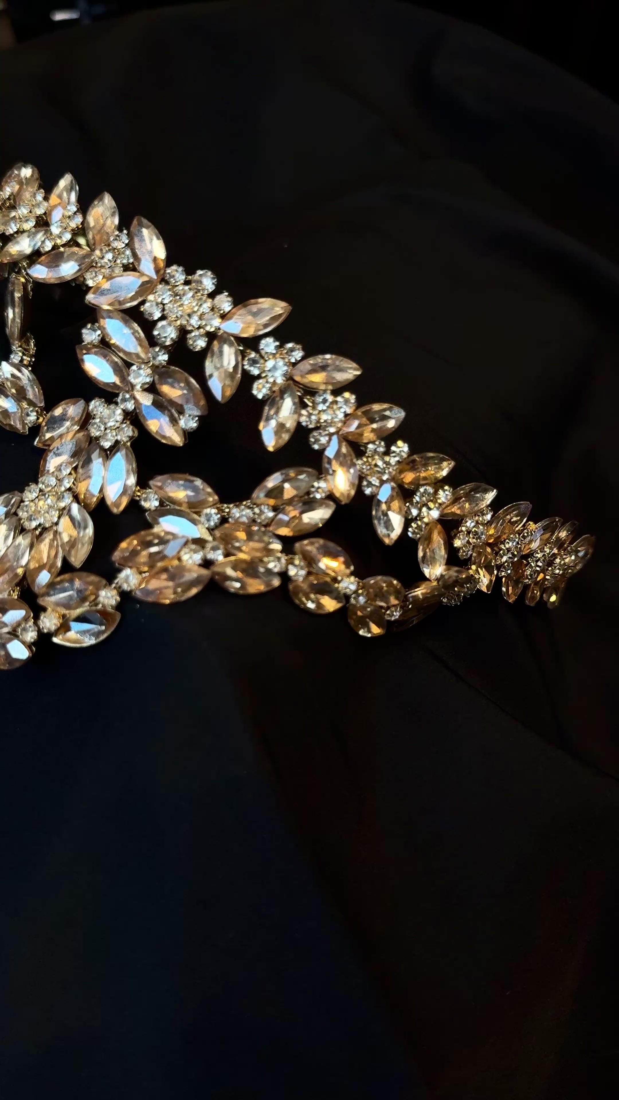 Style Q1 | Headpiece Rental